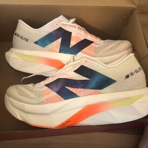 New Balance Supercomp Elite V4